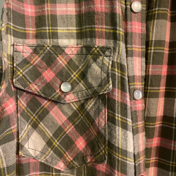 Pink and gray flannel button vest - Picture 2 of 3